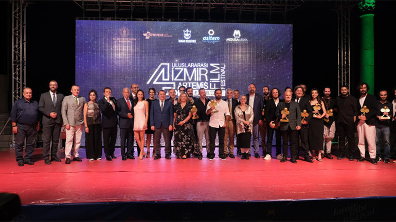 Uluslararası İzmir Film Festivalinde ödüller sahiplerini buldu