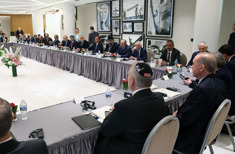 Cumhurbaşkanı Erdoğandan peş peşe görüşmeler...