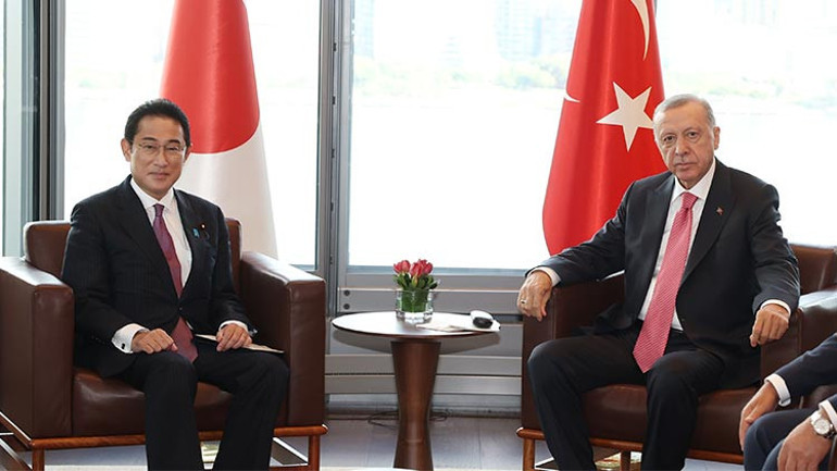 Cumhurbaşkanı Erdoğandan diplomasi trafiği