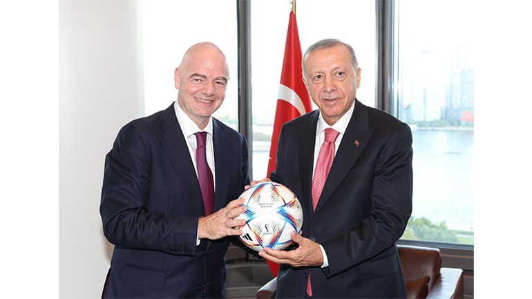 Cumhurbaşkanı Erdoğandan diplomasi trafiği