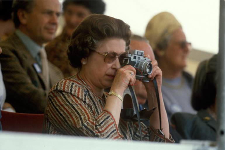 Kraliçe 2. Elizabeth en sevdiği mücevherleriyle gömüldü Değerli takıları kime kaldı