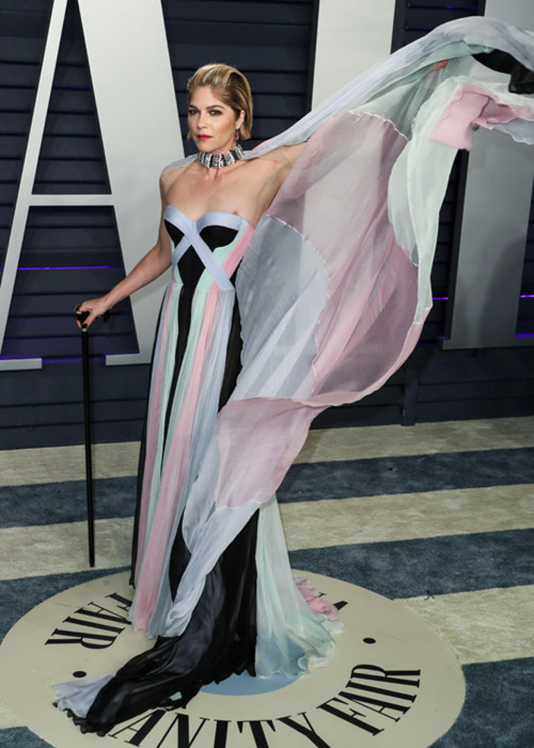 Ünlü oyuncu artık bastonsuz ayakta duramıyor: Ağlatan dans