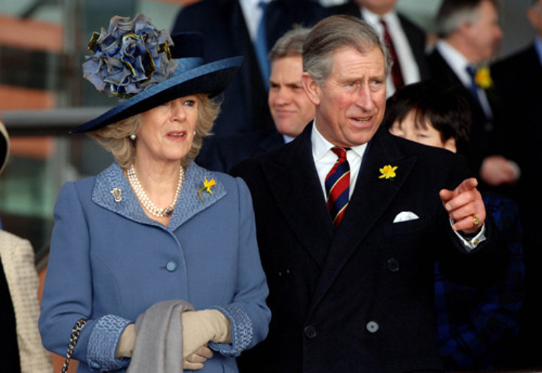 Daha Kraliçe hayattayken taht savaşı yaşanmış: Charles kral olmasın diye...