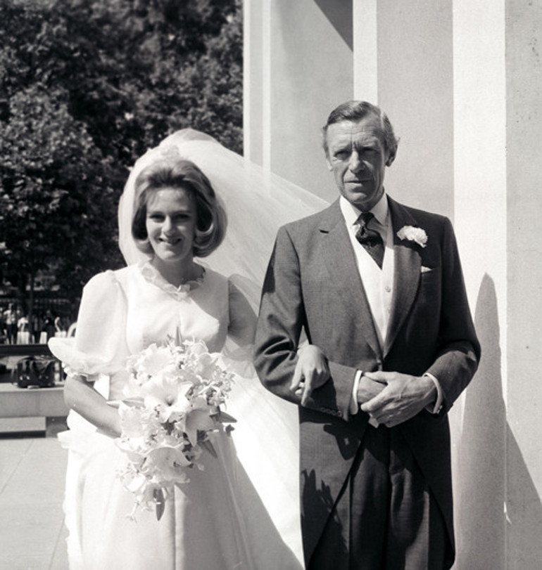 Daha Kraliçe hayattayken taht savaşı yaşanmış: Charles kral olmasın diye...