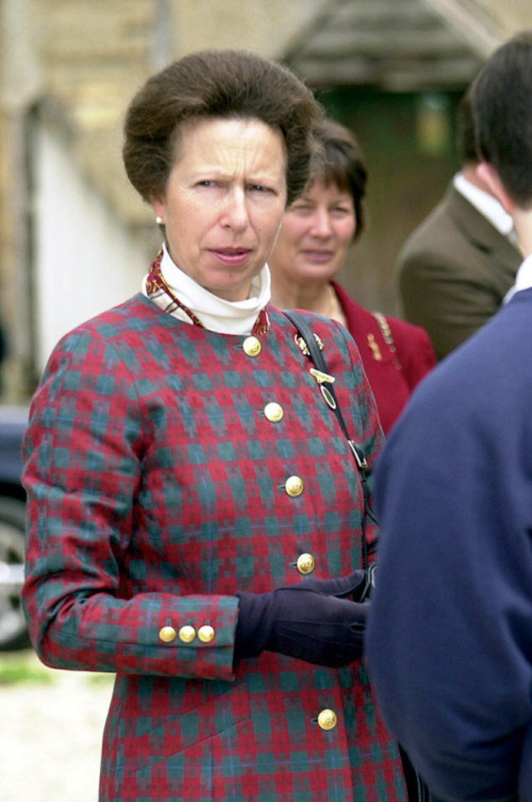 Daha Kraliçe hayattayken taht savaşı yaşanmış: Charles kral olmasın diye...