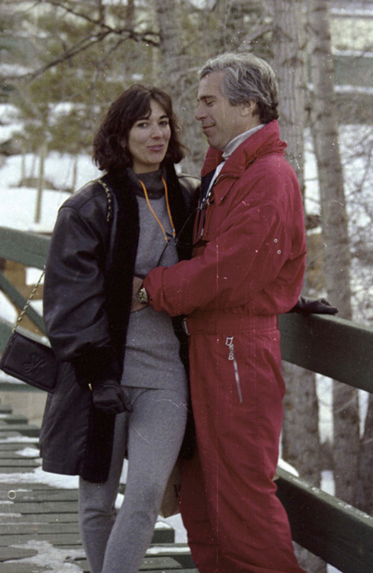 Daha Kraliçe hayattayken taht savaşı yaşanmış: Charles kral olmasın diye...