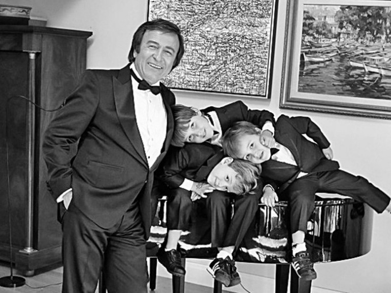 Uzun süre hasret kalmıştı... Dede-torun buluştu