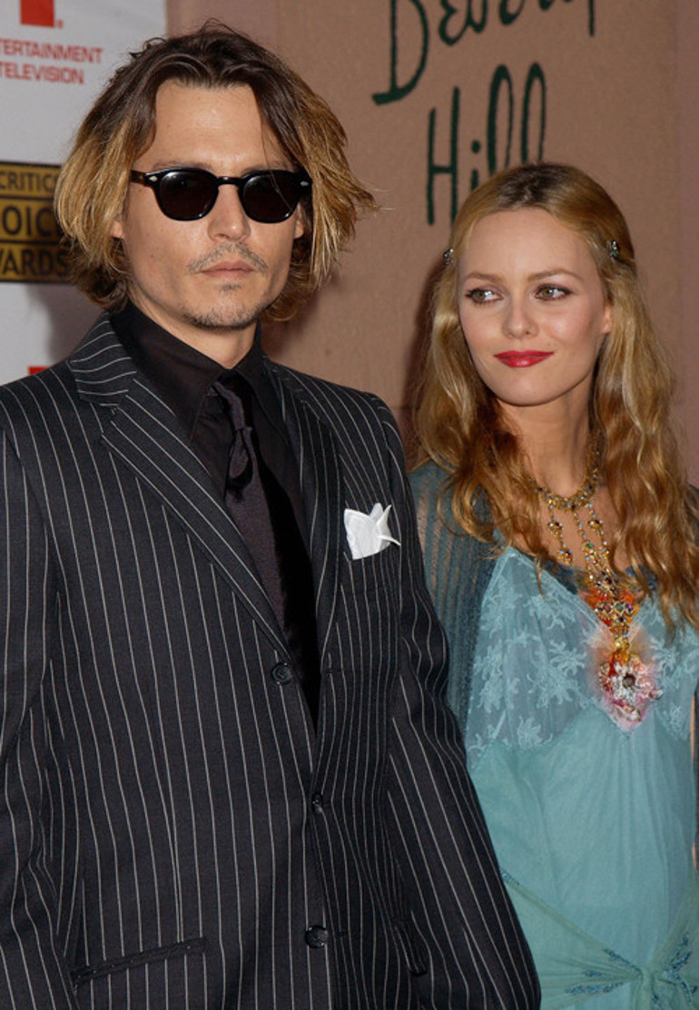 Mahkeme salonlarından çıkmıyordu: Sonunda avukat sevgili buldu... İşte Johnny Deppin yeni aşkı