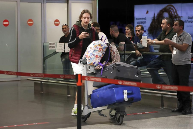 Ruslar akın akın kaçıyor... Sınır kapılarında araç kuyrukları, Rusya alarma geçti