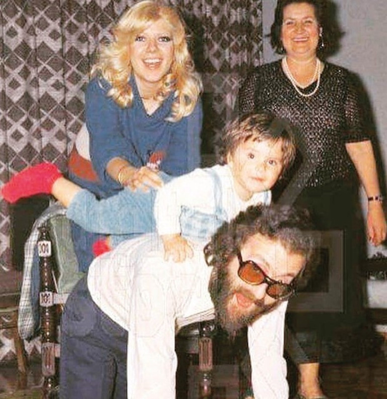Rock efsanesi Cem Karaca beyazperdede