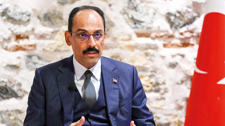 Kürsüde tonu bir tık düşürdü