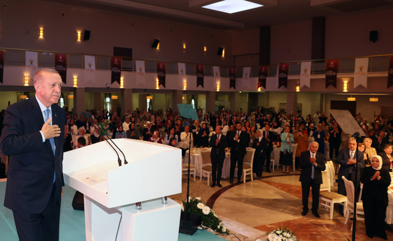 Mersindeki terör saldırısı... Cumhurbaşkanı Erdoğan: İki kadın teröristi batıl davanız için feda ettiniz