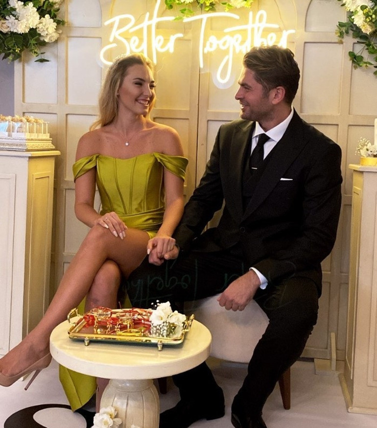 Survivor Mert Öcal ve Sude Burcu nişanlandı