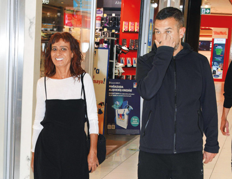 İzzet Antebi ile aşk yaşayan Tuvana Türkay aileye girdi