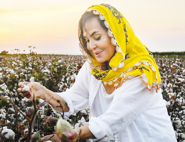 İzzet Antebi ile aşk yaşayan Tuvana Türkay aileye girdi