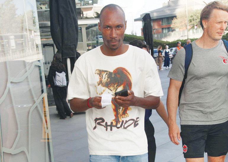 İzzet Antebi ile aşk yaşayan Tuvana Türkay aileye girdi