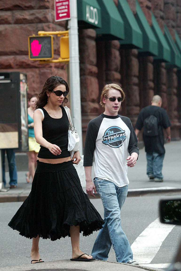 Sabahın köründe kapısına dayanıp beni çılgına çeviriyorsun diye bağırdı: Ünlü oyuncu aşkını böyle ilan etmiş