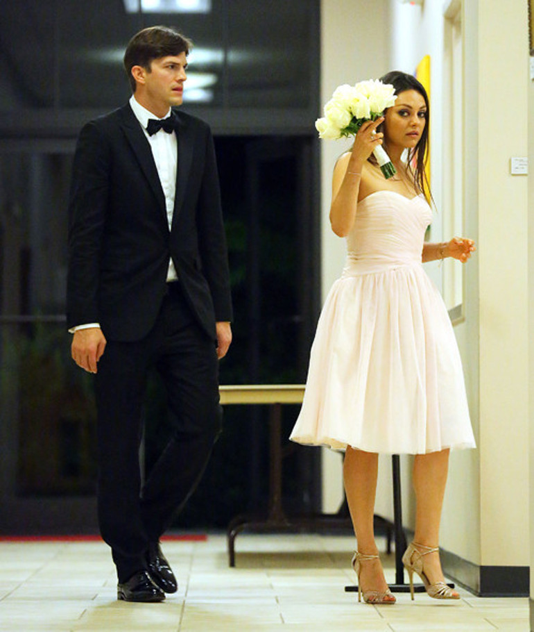 Sabahın köründe kapısına dayanıp beni çılgına çeviriyorsun diye bağırdı: Ünlü oyuncu aşkını böyle ilan etmiş