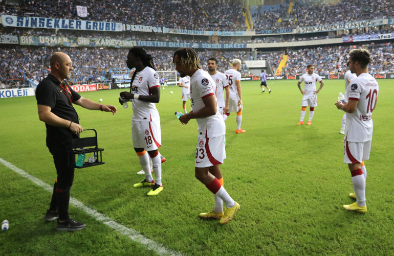 Son Dakika: Adana Demirspor - Galatasaray maçında 44 yıl sonra bir ilk Eli kolu bağlı, yetersiz...