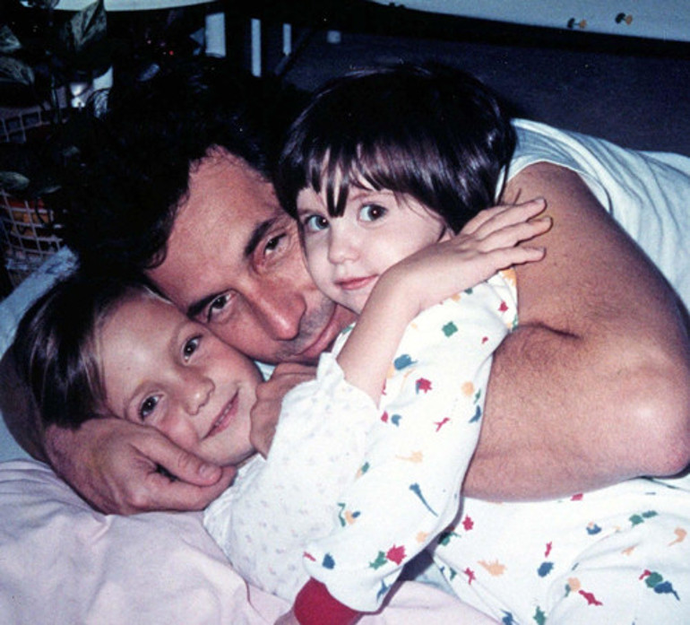 Ünlü çifte hayranlarından alkış: İnsan torunu için ne kılıklara giriyor