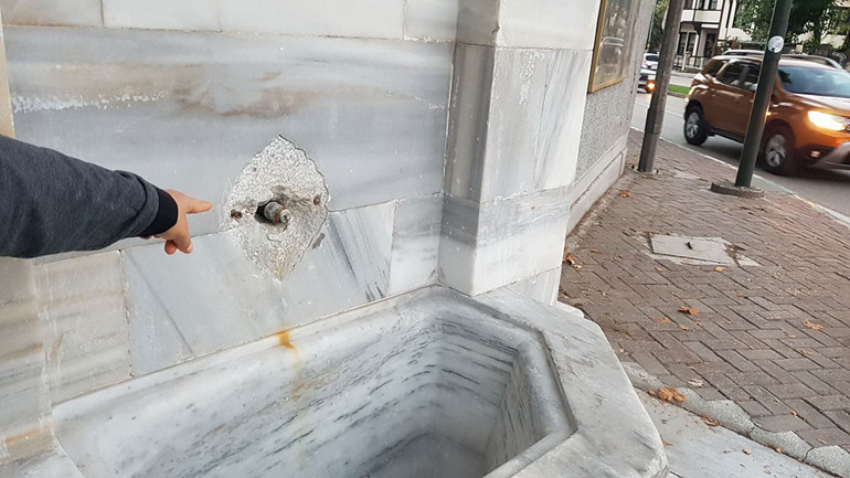 Ne zaman devrilir diye bekliyoruz