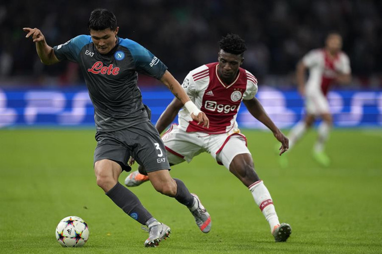 Son Dakika: UEFA Şampiyonlar Liginde Hakan Çalhanoğlu ve Kim Min Jaenin gecesi Biri şov yaptı, diğeri kahraman oldu...