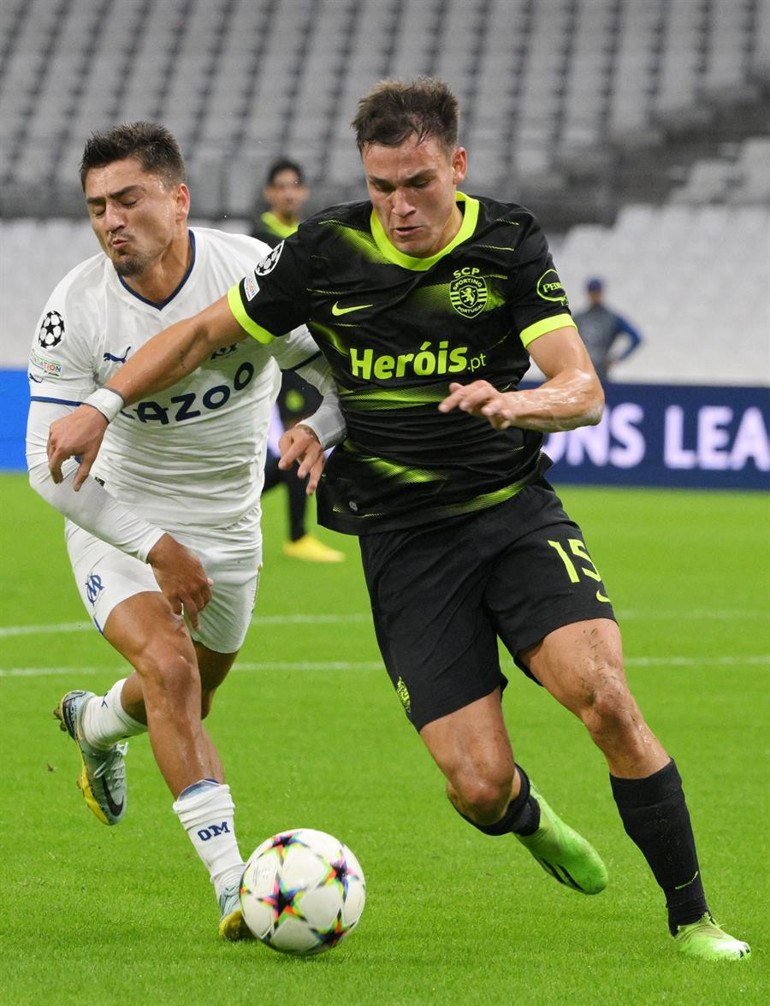 Son Dakika: UEFA Şampiyonlar Liginde Hakan Çalhanoğlu ve Kim Min Jaenin gecesi Biri şov yaptı, diğeri kahraman oldu...