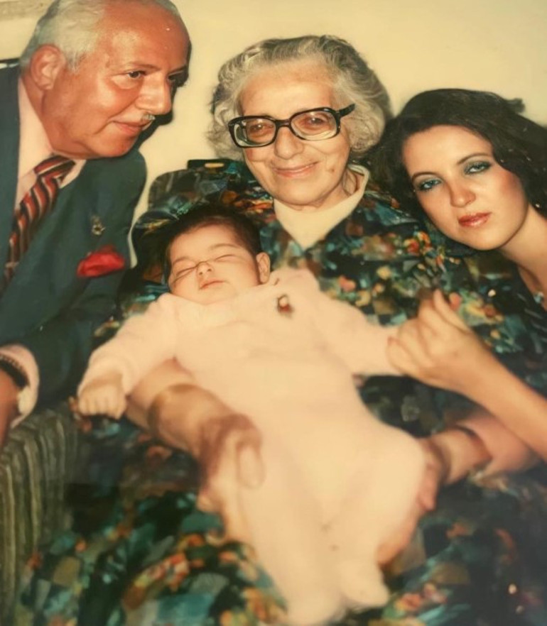 Ünlü sunucu annesinin yeni yaşını kutladı: Doğurduklarının aynısını doğurdum