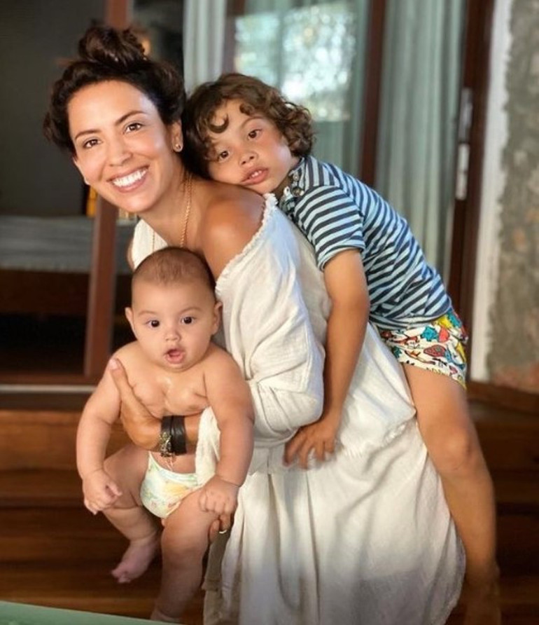 Ünlü sunucu annesinin yeni yaşını kutladı: Doğurduklarının aynısını doğurdum