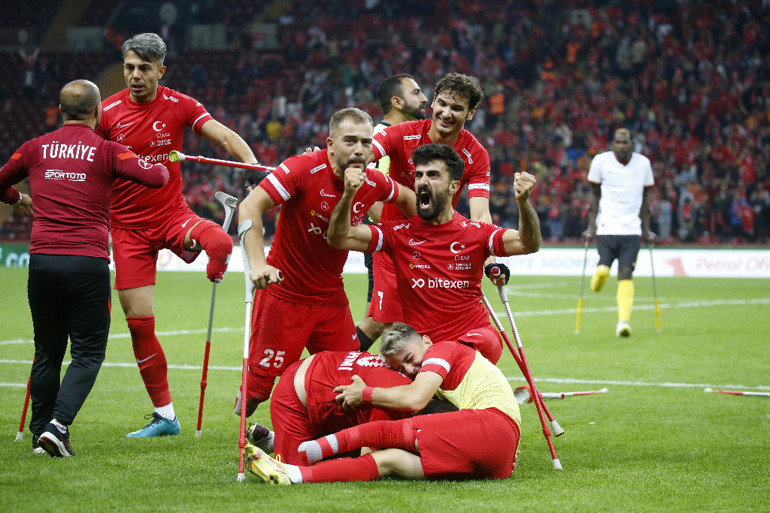 Son dakika: Millilerden tarihi zafer Ampute Futbol Milli Takımı, Dünya Kupasında şampiyon oldu