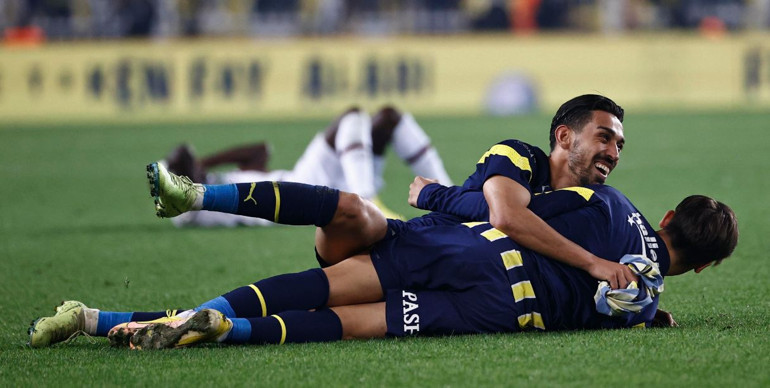 Son Dakika: Fenerbahçede İrfan Can Kahveci ve Arda Gülerin galibiyet coşkusu