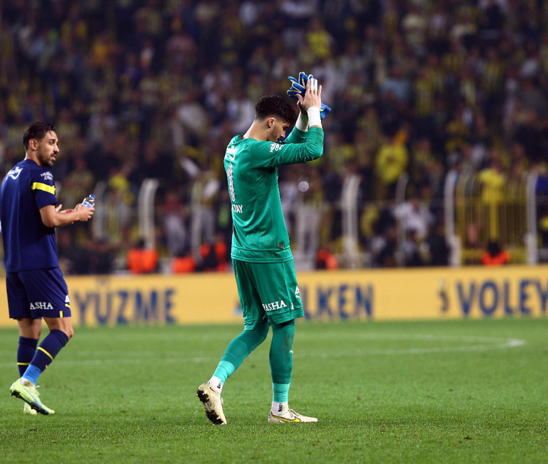 Fenerbahçede Altay Bayındır devam mı etmeli, kalede değişim mi olmalı