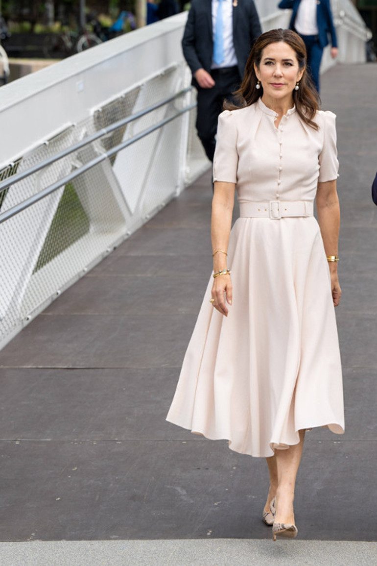 Eşinin benzerliği dedikodu malzemesi oluyordu: Bizim ilişkimiz karmaşık...