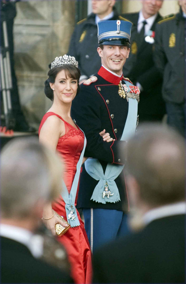 Eşinin benzerliği dedikodu malzemesi oluyordu: Bizim ilişkimiz karmaşık...