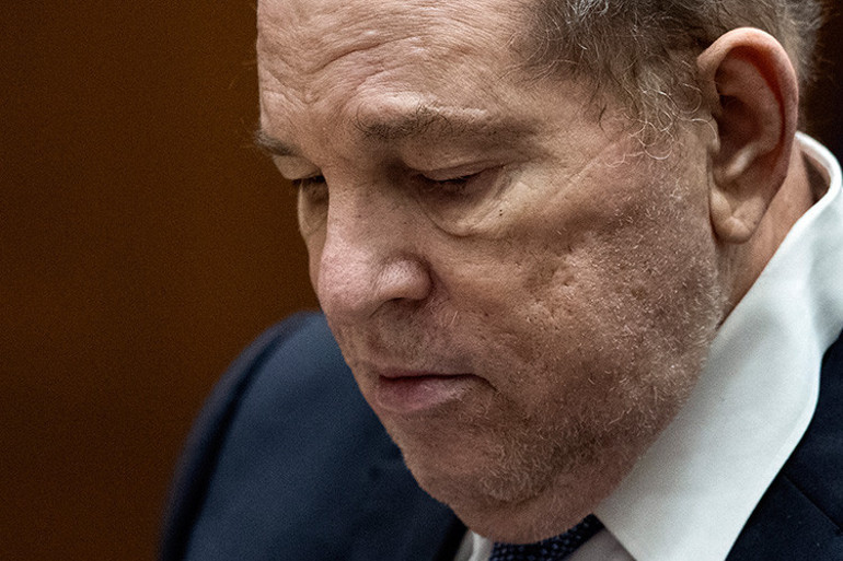 Weinstein yeniden hâkim karşısında 23 yıl hapis cezası almışken bu ikinci dava neden önemli | 7 SORU 7 YANIT