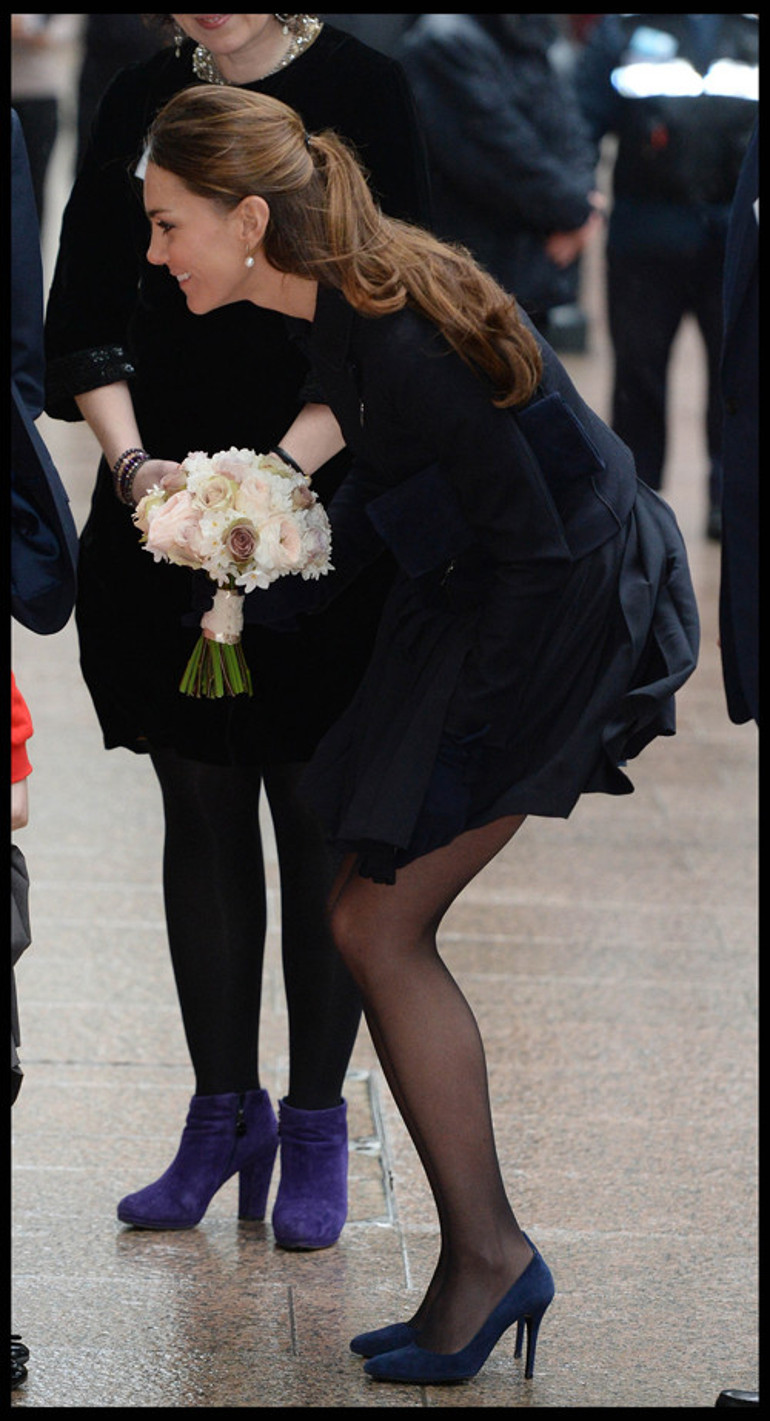 Geleceğin kraliçesi Katein bütün uygunsuz giysileri değiştirildi