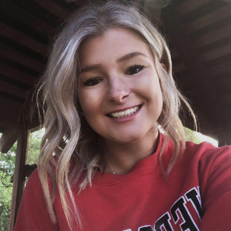 Bacaklarım şişti diye doktora gitti, hamile olduğunu öğrendi, 48 saat sonra doğum yaptı