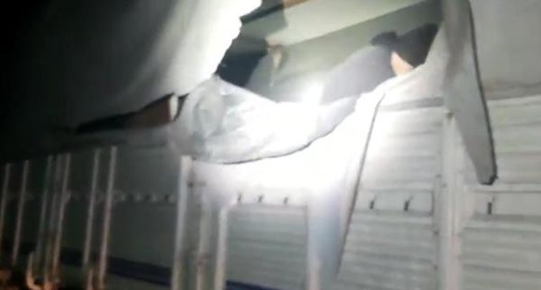 Tekirdağda kamyon kasasında 75 kaçak göçmen yakalandı