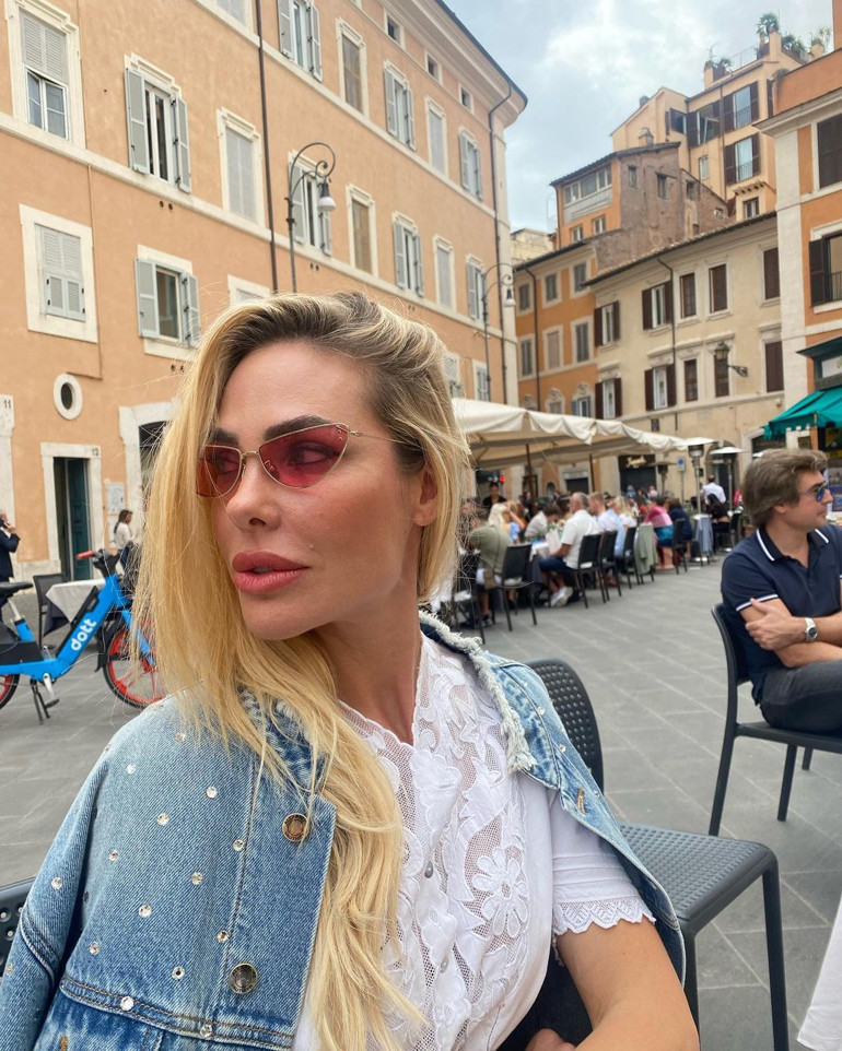 Son Dakika: Francesco Totti - Ilary Blasi kavgasında yeni perde Köpek gibi acı çektim demişti, intikam alıyor... Servet değerinde misilleme...