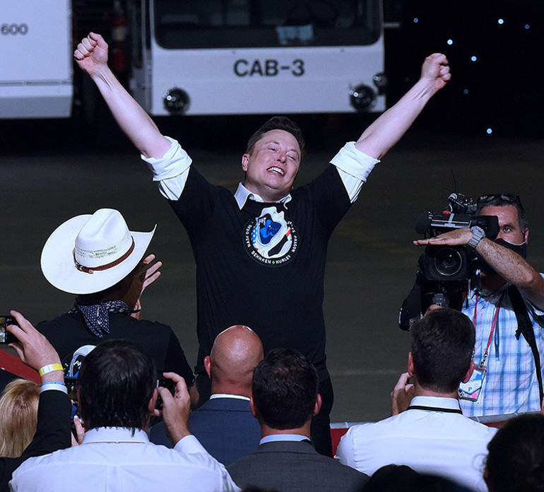 Ukrayna Savaşı, Kraliçenin ölümü, Elon Muskın Mars projesi... Nostradamusun kehanetleri 21inci yüzyılda neden hâlâ popüler