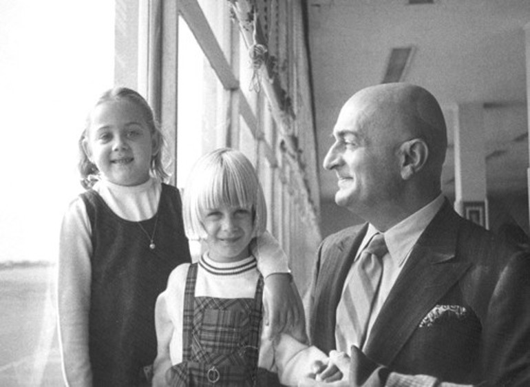 Sil, süpür, yemek pişir, geçiyor zaman... Yeni yaşına girmesine 18 gün kalmıştı