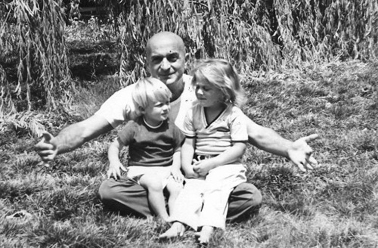 Sil, süpür, yemek pişir, geçiyor zaman... Yeni yaşına girmesine 18 gün kalmıştı