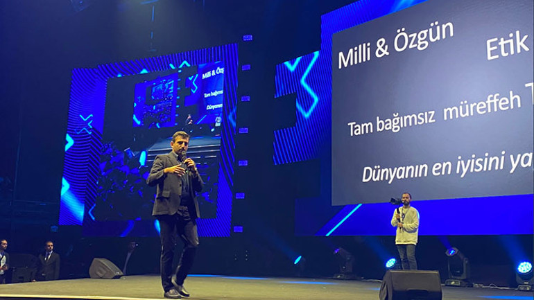 Zirve 23 başladı... Selçuk Bayraktar: Hayatta ne yaptığınızdan çok neden yaptığınıza odaklanın