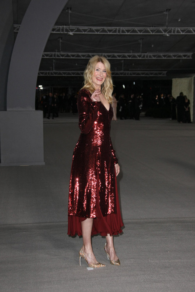 Eski sevgilisi ile yeni eşi sarmaş dolaş: Hayranlarını şoke eden görüntü