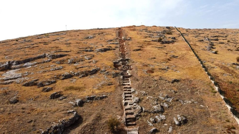 Sonsuzluk Merdiveni... Nerede son bulacağı merak ediliyor