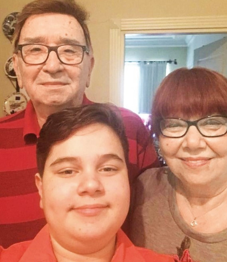 Eurovision’un sesi Bülend Özverene veda