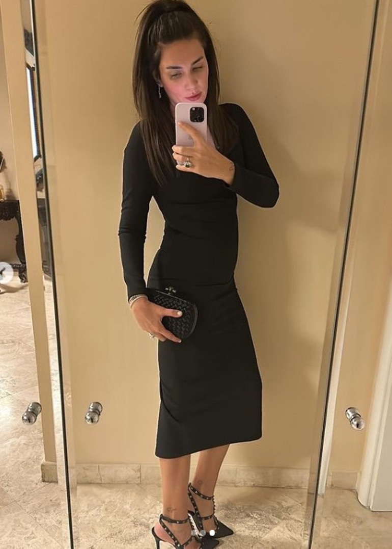 Paylaşımı takipçilerini ikiye böldü... Bu nasıl 34 beden Buse