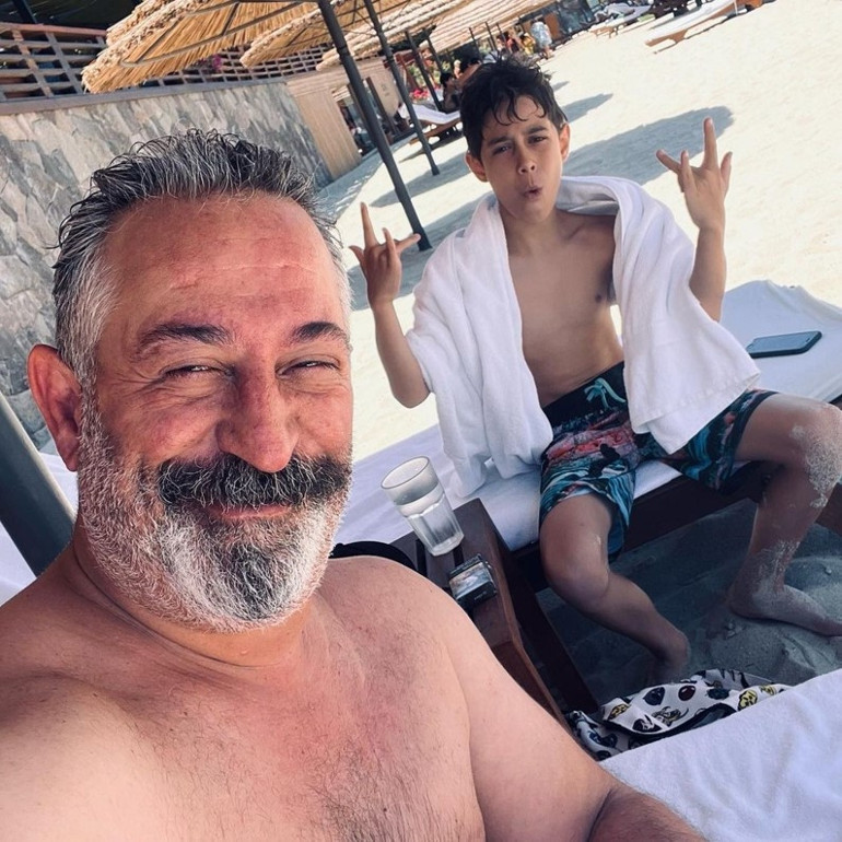 Oğluyla fotoğrafı sosyal medyayı salladı... Kıvanç baba