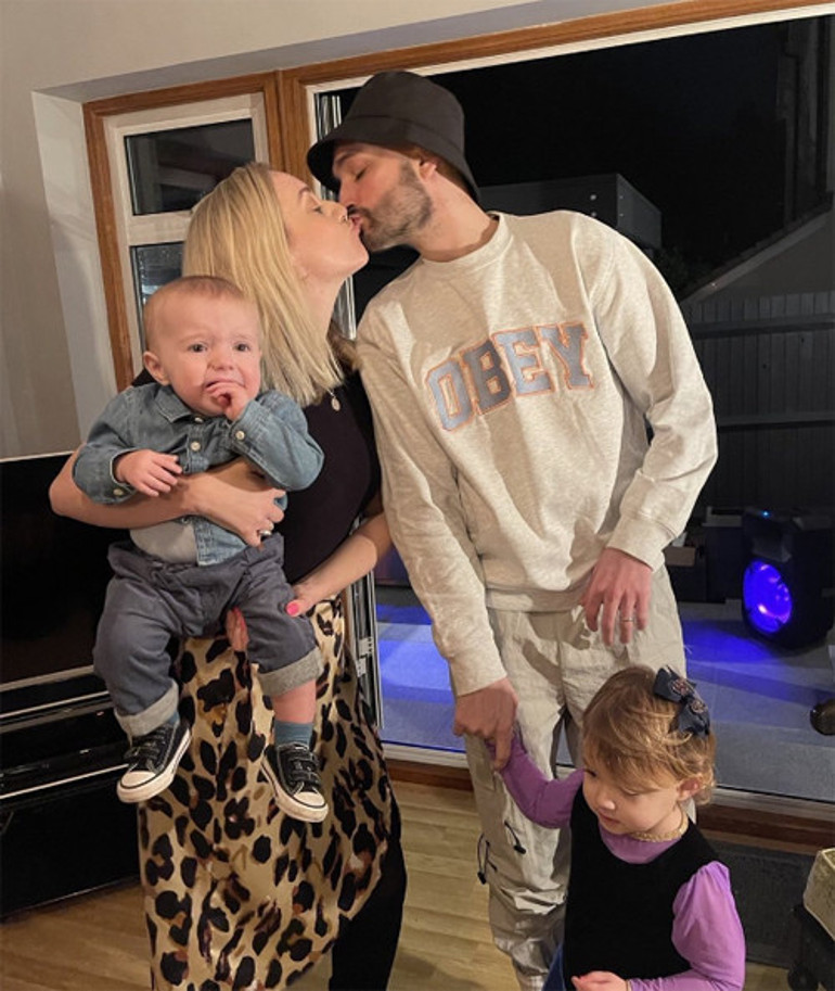 Genç yaşta ölen şarkıcının oğluna boynu bükük doğum günü: Babalarından mahrum büyüyecekler, üzülüyorum