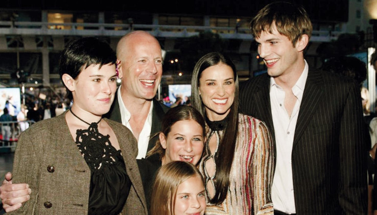 Sevgilinizin eski sevgilisiyle arkadaş olabilir misiniz